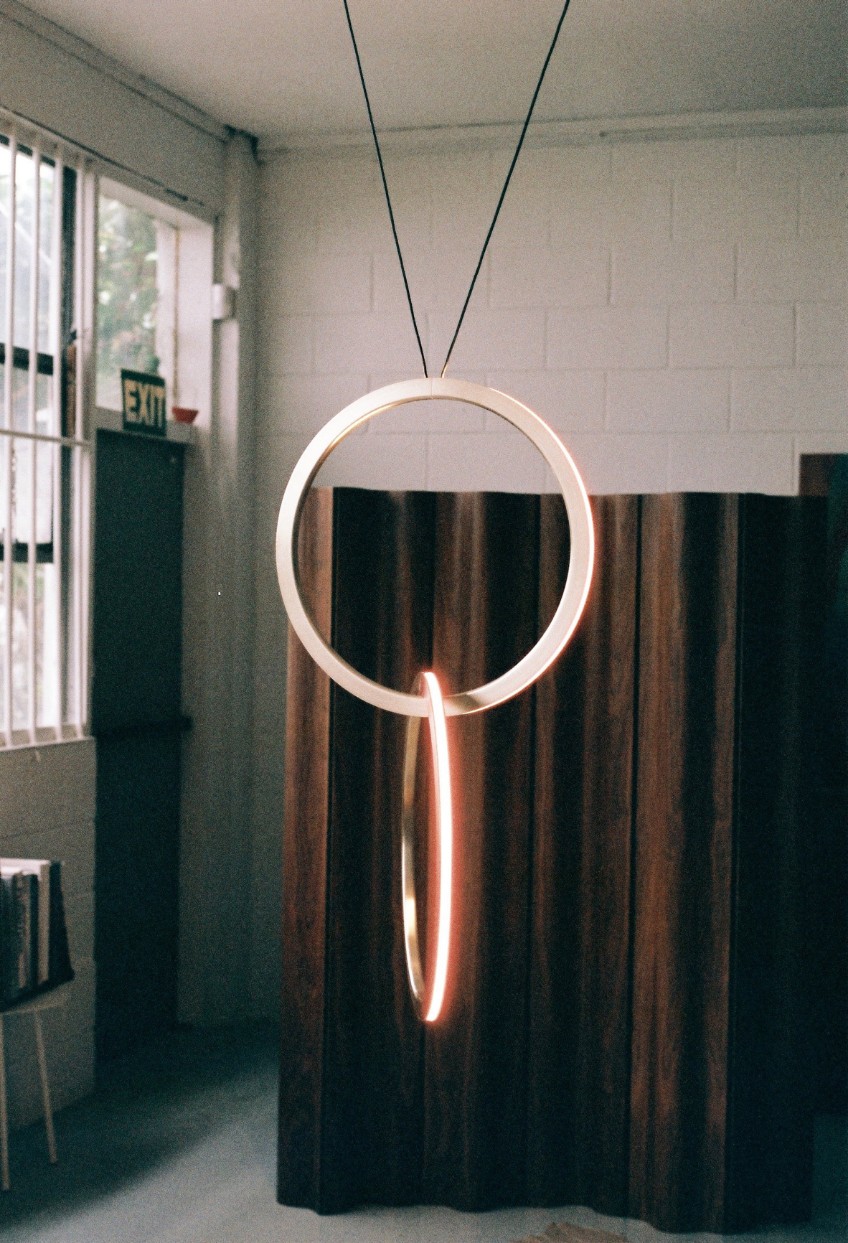 Pendant Lamps Connect Together to Form a "Never-Ending Chain of Light"